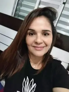 Dra. Claudia F.